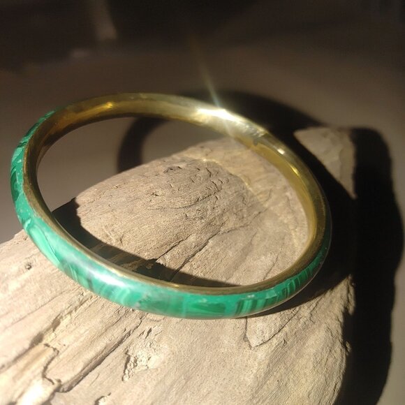 Vintage Malachite Brass Bangle Bracelet Striking Green Veins Shows Inclusions - Picture 4 of 10